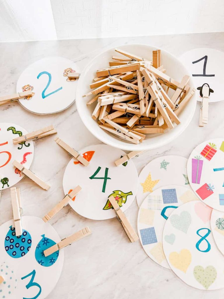 Preschool Clothespin Counting Activity-Free Printable