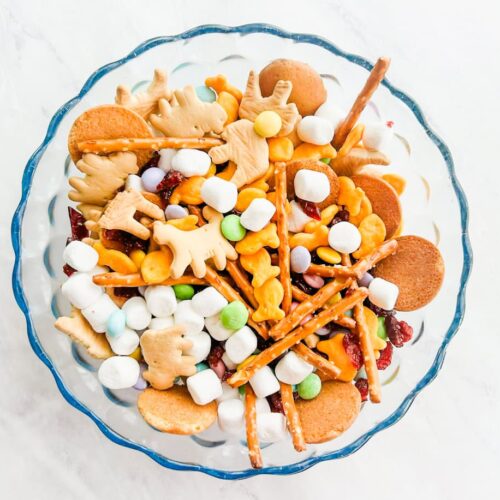 photo of bowl of completed easter snack mix